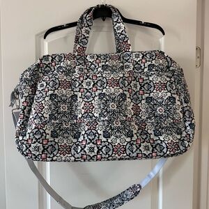 Vera Bradley large weekender travel bag Lisbon Medallion